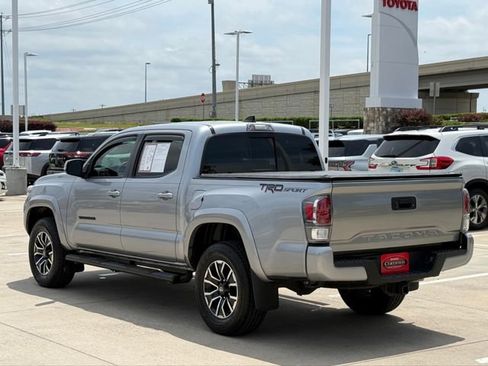 Used 2020 Toyota Tacoma TRD Sport RWD image 4