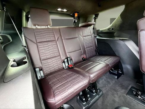 Used 2022 Cadillac Escalade Sport Platinum w/ LPO, ONYX Package AWD/4WD image 30