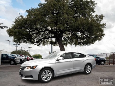 Used 2018 Chevrolet Impala LT FWD image 1