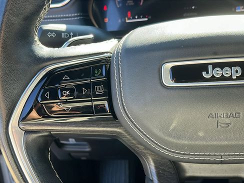 Used 2022 Jeep Grand Cherokee L Overland w/ Luxury Tech Group IV image 13