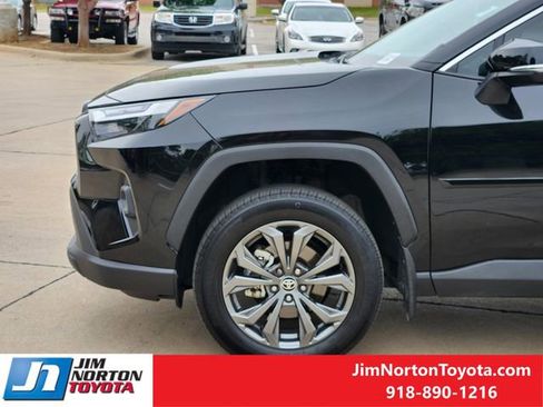 Used 2025 Toyota RAV4 XLE Premium AWD/4WD image 9