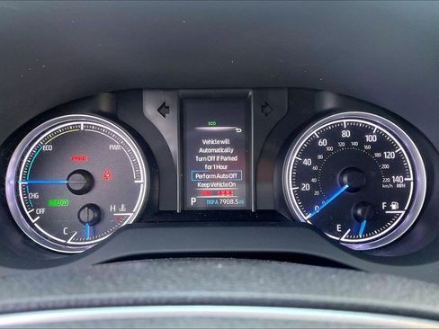 Used 2021 Toyota Venza LE image 22