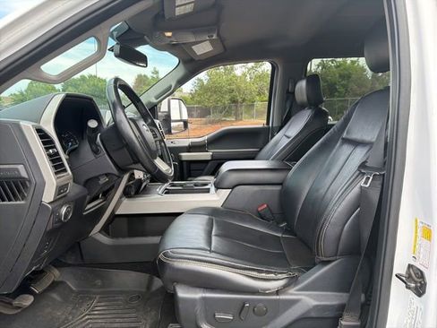 Used 2020 Ford F250 Lariat w/ Lariat Value Package AWD/4WD image 12