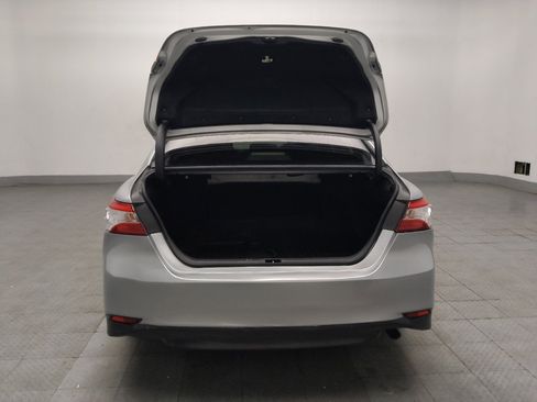 Used 2018 Toyota Camry LE image 29