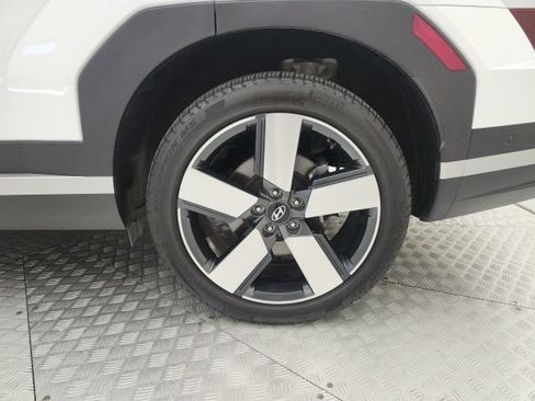 Used 2025 Hyundai Santa Fe Limited FWD image 17