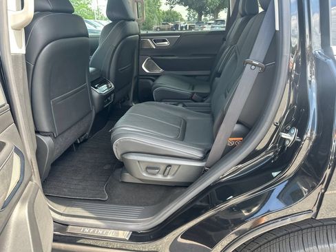 Certified 2025 INFINITI QX80 Sensory AWD/4WD image 17