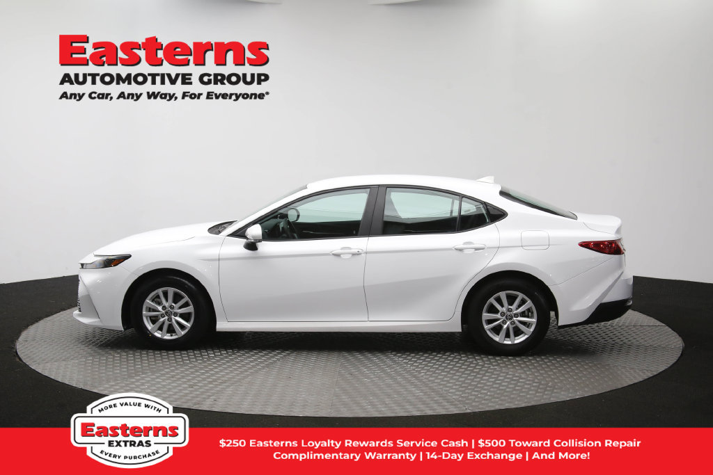 Used 2025 Toyota Camry LE FWD image 59