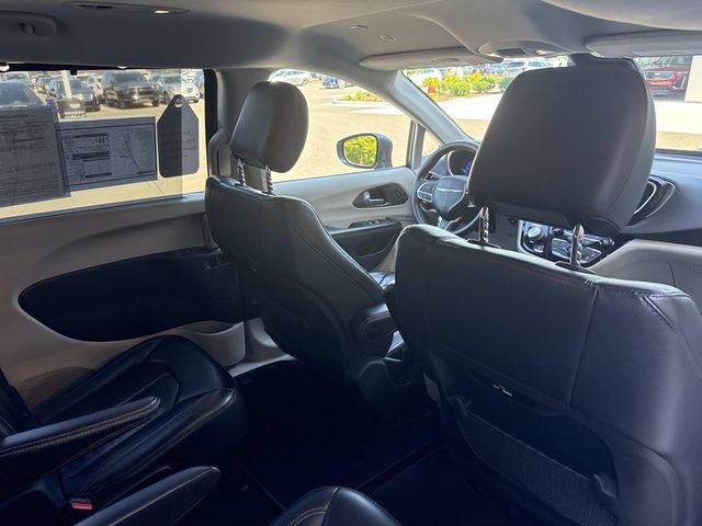Used 2022 Chrysler Pacifica Touring-L FWD image 54