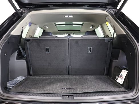 Used 2025 Volkswagen Atlas SEL Premium R-Line AWD/4WD image 29