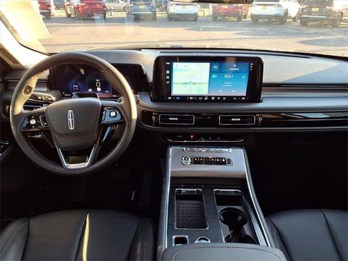 New 2025 Lincoln Aviator 2WD w/ Equipment Group 101A image 6