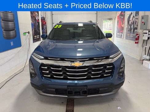 Used 2025 Chevrolet Equinox LT w/ Convenience Package II FWD image 2