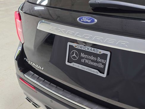 Used 2021 Ford Explorer Platinum w/ Equipment Group 601A image 16