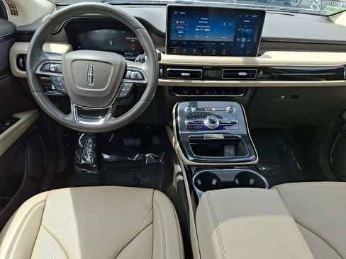 Certified 2023 Lincoln Nautilus Reserve AWD/4WD image 11