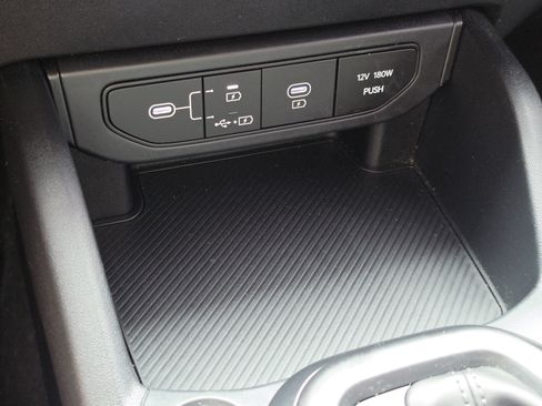 Used 2025 Kia K4 FWD image 19
