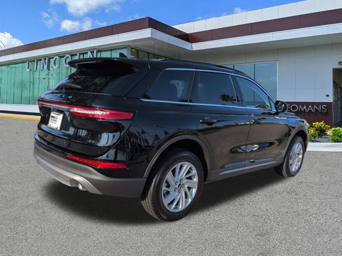 New 2026 Lincoln Corsair Premiere image 4