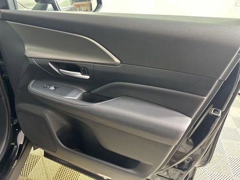 Used 2024 Toyota Grand Highlander XLE image 18