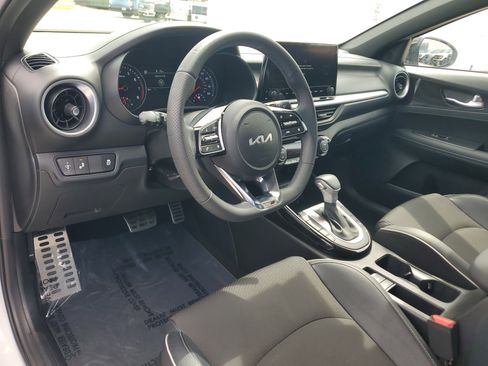 Used 2024 Kia Forte GT-Line w/ GT-Line Premium Package image 9