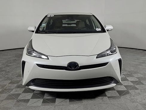 Used 2020 Toyota Prius LE image 2