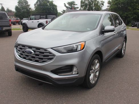 Certified 2022 Ford Edge Titanium image 10