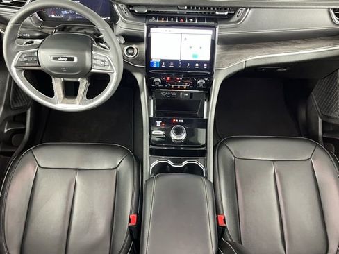 Used 2023 Jeep Grand Cherokee L Limited image 9