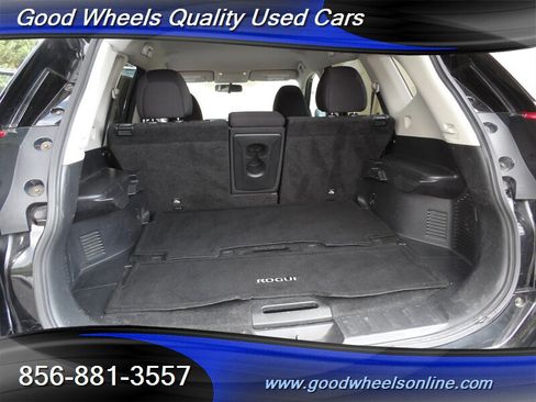 Used 2017 Nissan Rogue SV AWD/4WD image 21