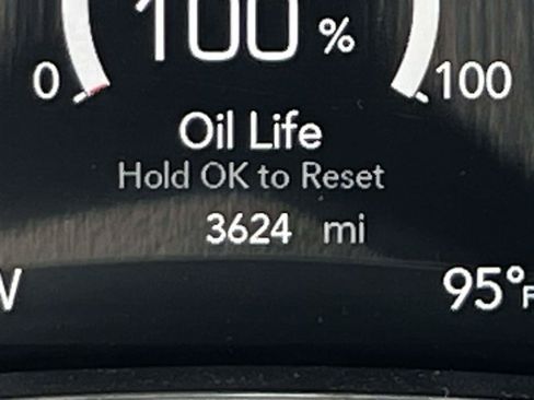 Used 2026 Chrysler Pacifica Select FWD image 25