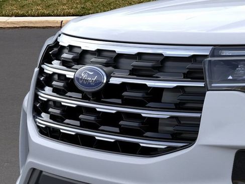 New 2026 Ford Explorer Active w/ Active Comfort Package AWD/4WD image 17