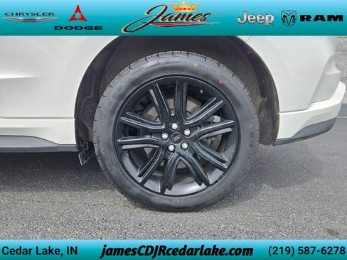 Used 2021 Ford Edge ST-Line w/ Class II Trailer Tow Package AWD/4WD image 6