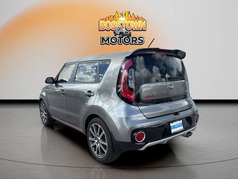 Used 2019 Kia Soul ! FWD image 5