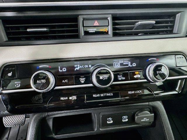 Used 2026 Honda Pilot Touring image 22
