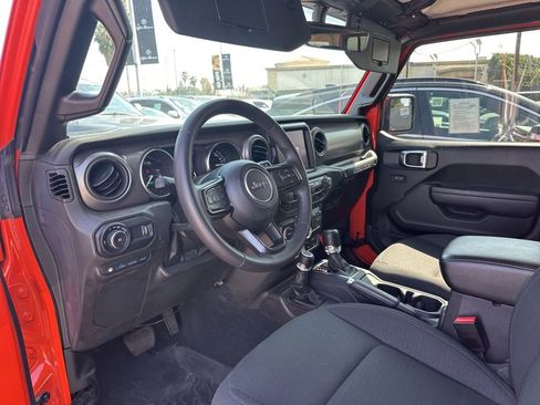 Used 2023 Jeep Wrangler Unlimited w/ 8.4" Radio Group AWD/4WD image 8
