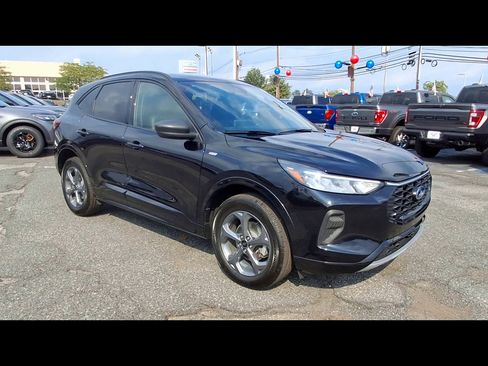 Certified 2024 Ford Escape ST-Line w/ Tech Pack #1 AWD/4WD image 2