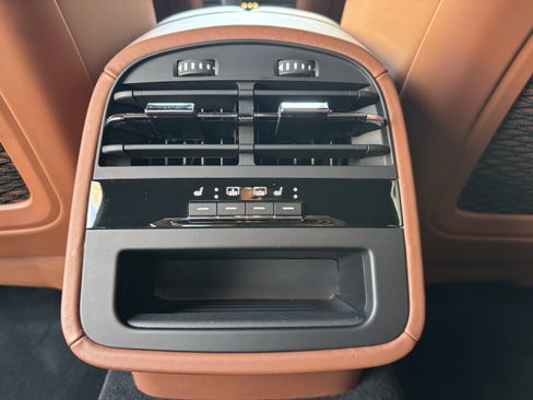 Used 2022 Maserati Quattroporte Modena Q4 image 16