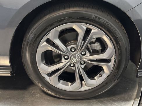 Certified 2023 Honda Accord EX image 17
