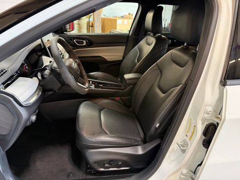 Used 2024 Jeep Compass Limited AWD/4WD image 24
