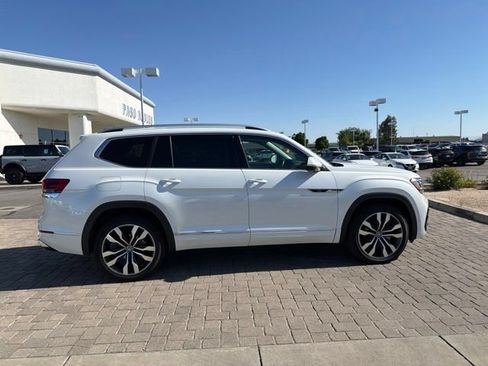 Used 2023 Volkswagen Atlas SEL Premium AWD/4WD image 2