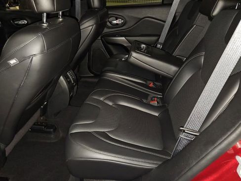 Used 2021 Jeep Cherokee Latitude Lux image 13