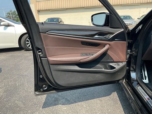 Used 2022 BMW 530i xDrive w/ M Sport Package AWD/4WD image 18