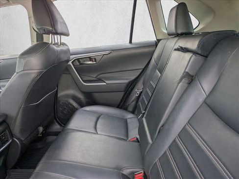Certified 2019 Toyota RAV4 XLE Premium image 18