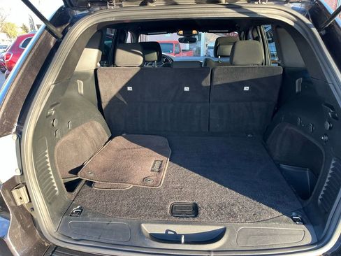 Used 2017 Jeep Grand Cherokee Laredo w/ Quick Order Package 23E image 15