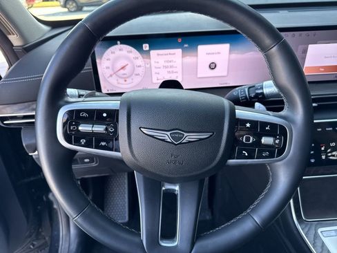 Used 2025 Genesis GV80 3.5T Advanced image 3