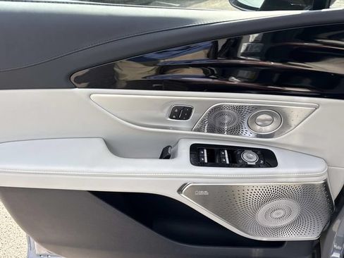 New 2026 Lincoln Nautilus Reserve AWD/4WD image 18