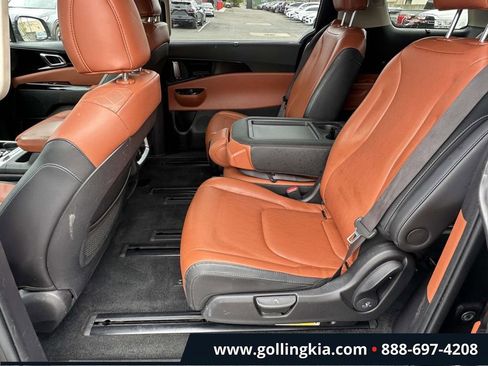 Used 2023 Kia Carnival SX w/ Paint Protection Package FWD image 9