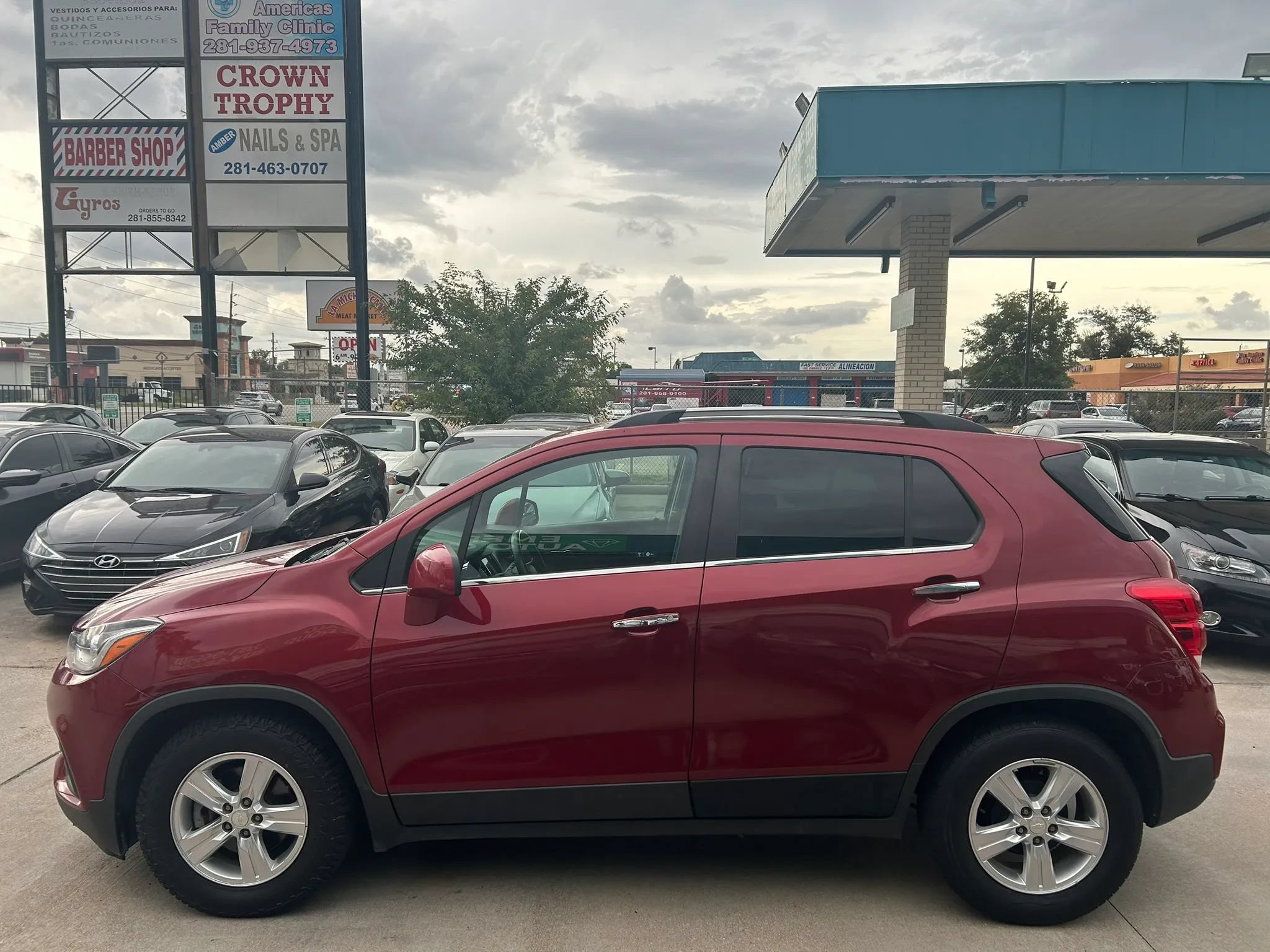 Used 2018 Chevrolet Trax LT w/ LT Convenience Package FWD image 2