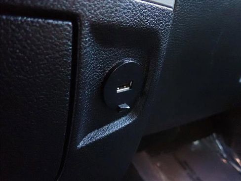 Used 2018 RAM 1500 Laramie image 20