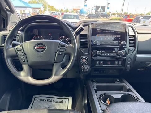Used 2021 Nissan Titan PRO-4X w/ Pro-4x Convenience Package image 19