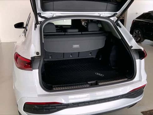 New 2025 Audi Q5 Premium Plus image 18