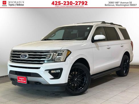 Used 2019 Ford Expedition XLT w/ Equipment Group 201A AWD/4WD image 1