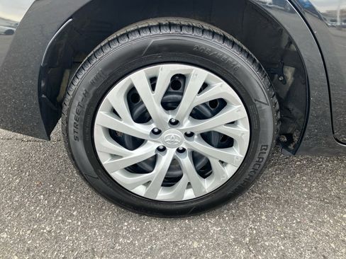 Used 2019 Toyota Corolla LE image 27
