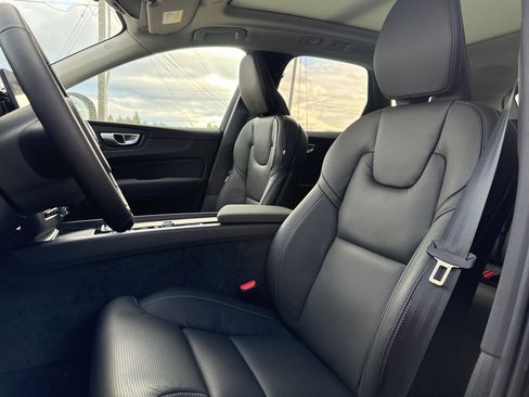 New 2026 Volvo XC60 B5 Ultra w/ Protection Package Premier image 9